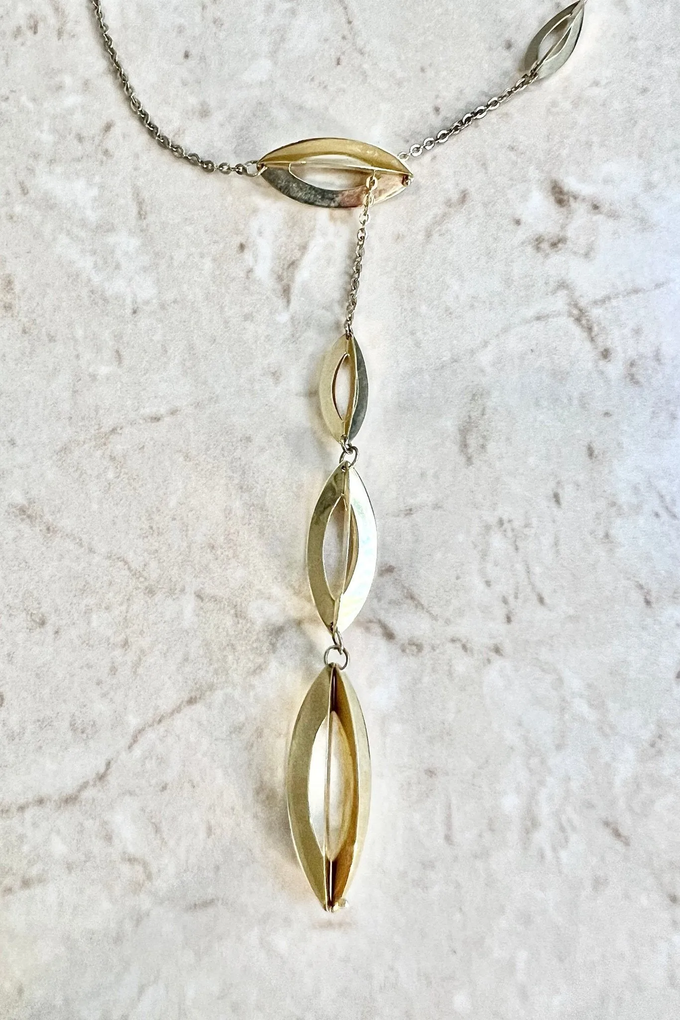 Vintage 14 Karat Yellow Gold Lariat Necklace