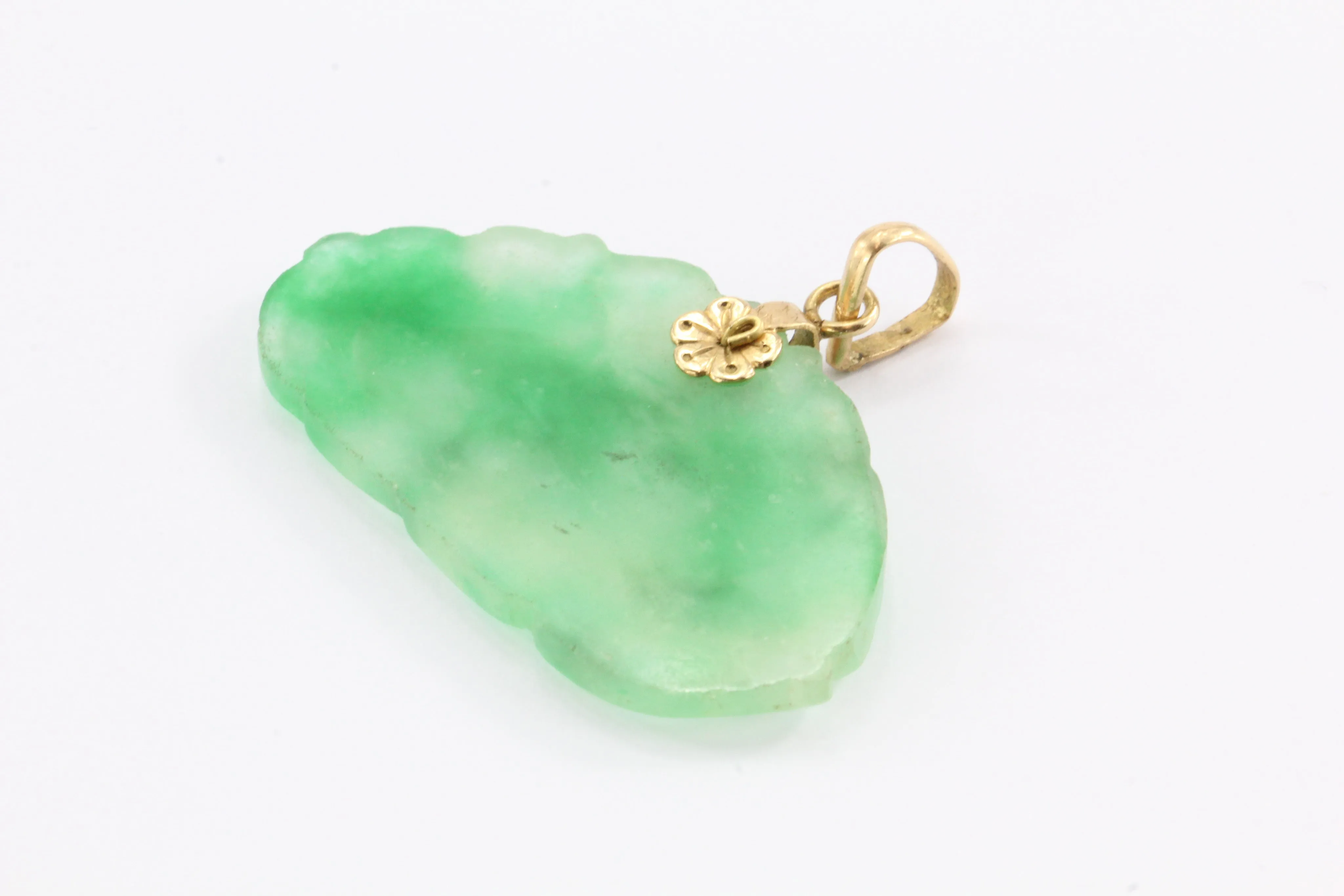 Vintage 18K Gold Translucent Mossy Jade Chinese Carved Fish Pendant