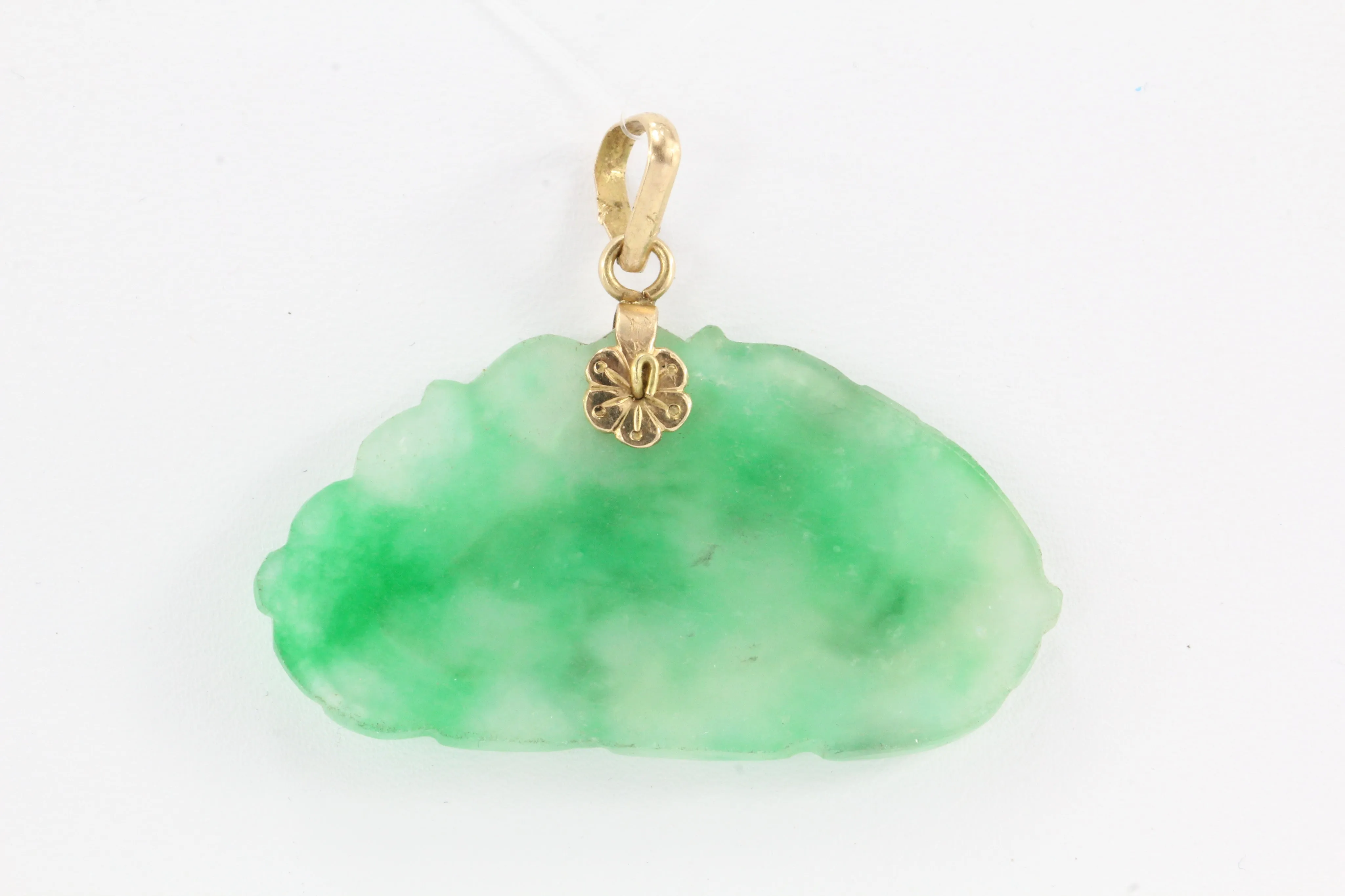 Vintage 18K Gold Translucent Mossy Jade Chinese Carved Fish Pendant