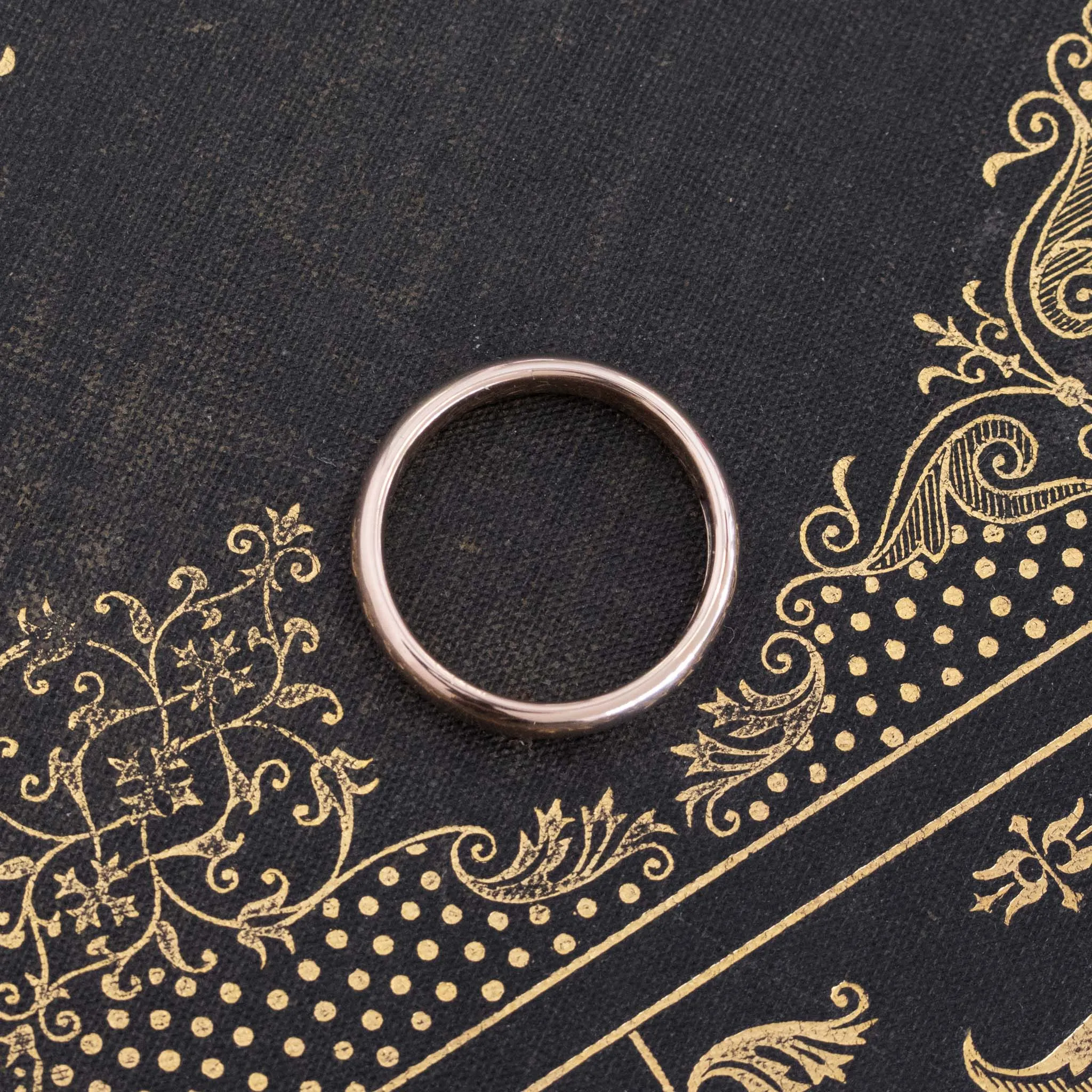 Vintage Gold Wedding Band, 4.2mm