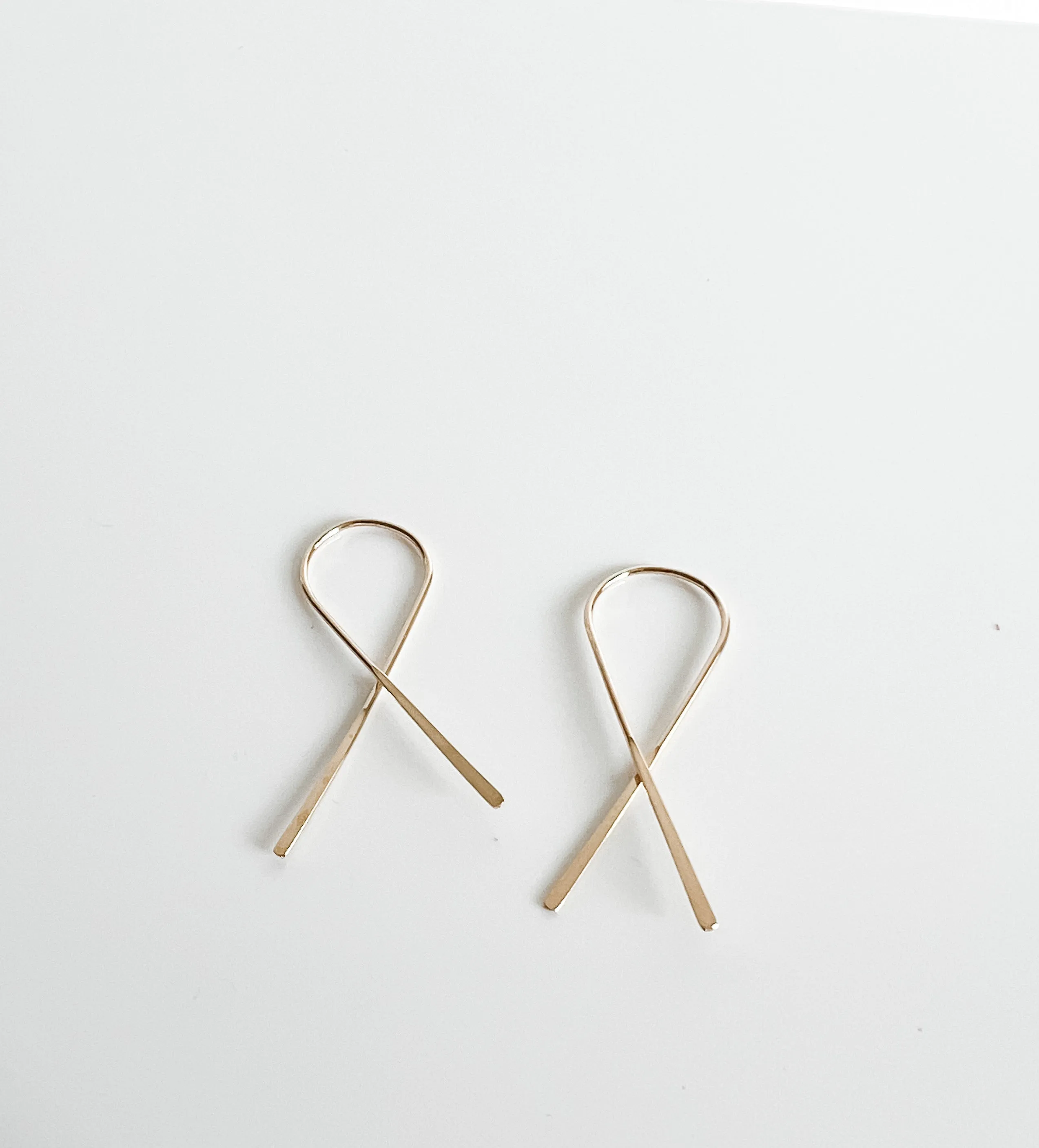WIRE WISHBONE EARRING