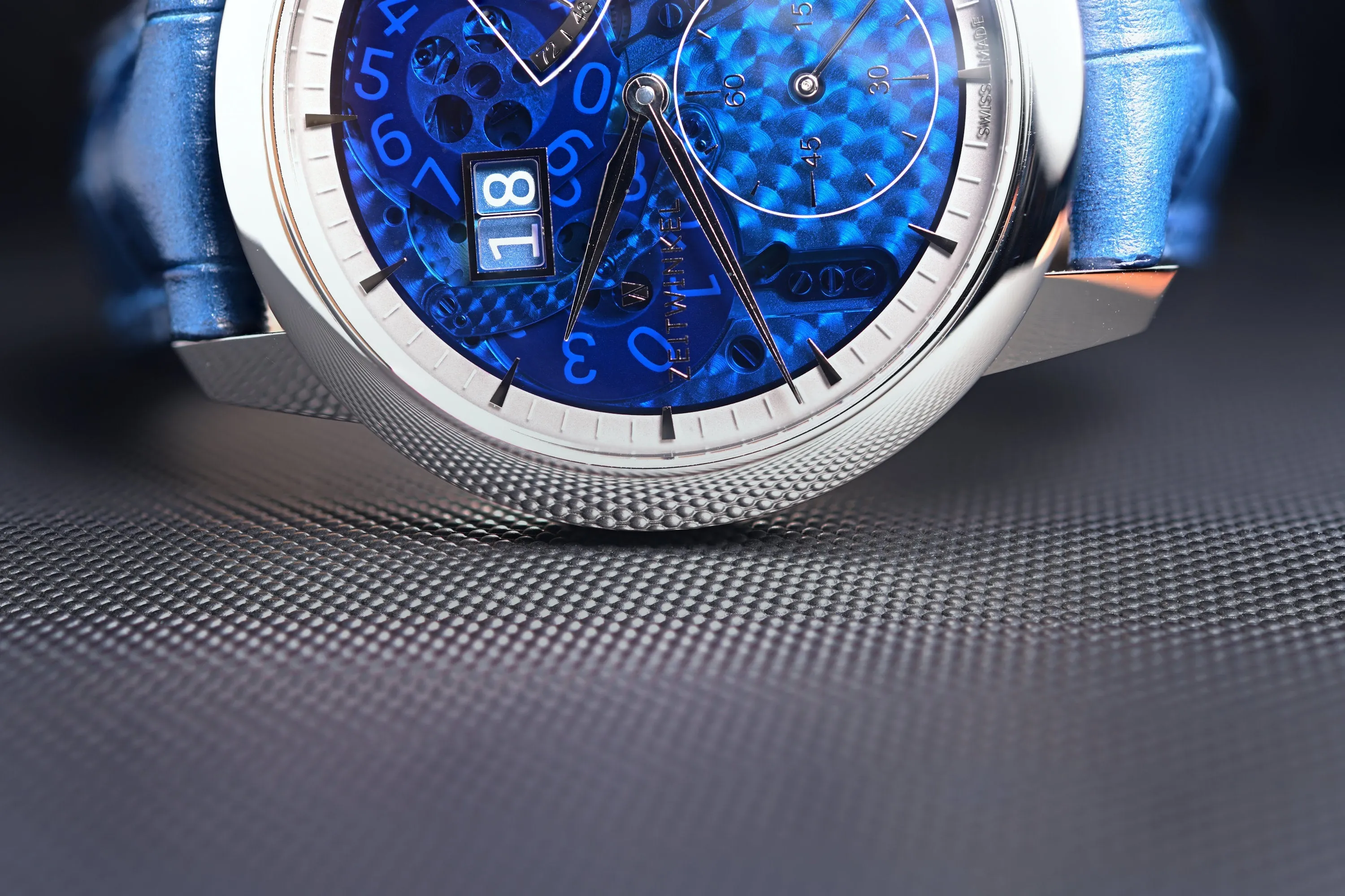 Zeitwinkel 273° Saphir Bleu (Pre-Order - Built to Order)
